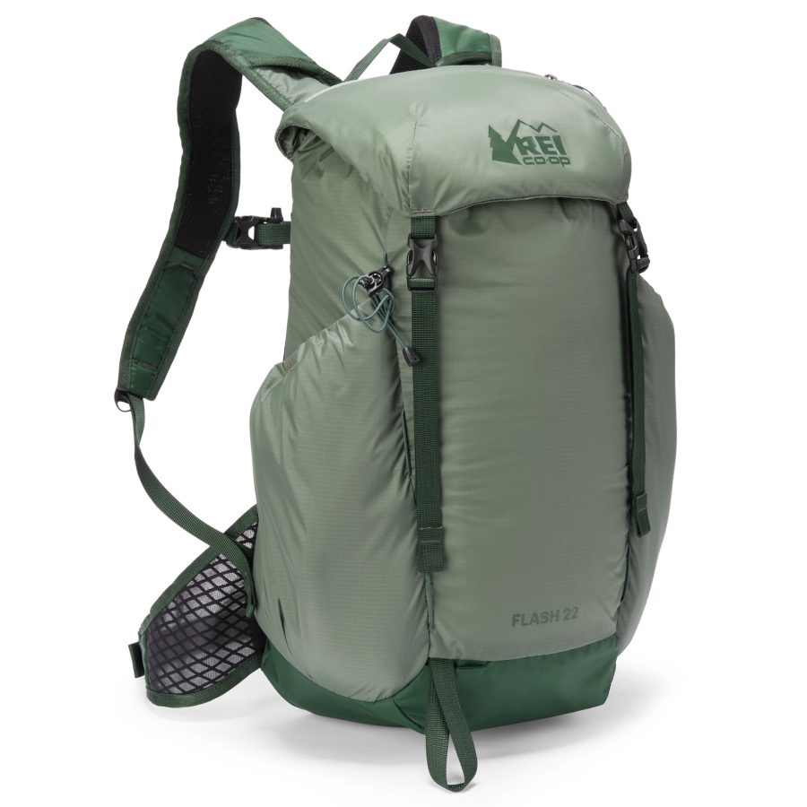 REi flash backpack